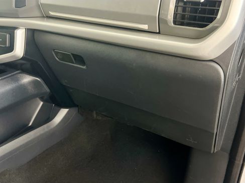 Used 2024 Ford Expedition XLT RWD image 34