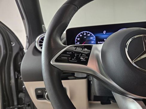 Certified 2025 Mercedes-Benz GLA 250 4MATIC image 16