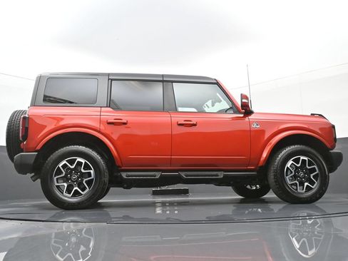 Used 2023 Ford Bronco Outer Banks AWD/4WD image 27