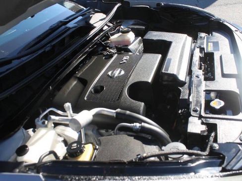 Used 2024 Nissan Murano SV w/ SV Midnight Edition Package image 17