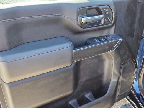 Used 2022 GMC Sierra 2500 AT4 w/ Gooseneck/5TH Wheel Package image 8