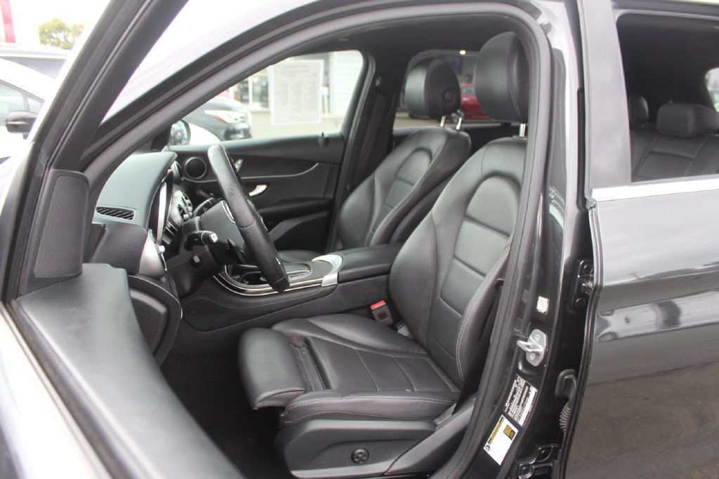 Used 2020 Mercedes-Benz GLC 300 image 14