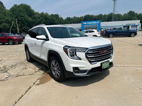 Used 2023 GMC Terrain SLT AWD/4WD image 12
