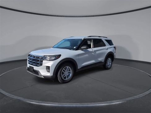 New 2026 Ford Explorer Active image 3