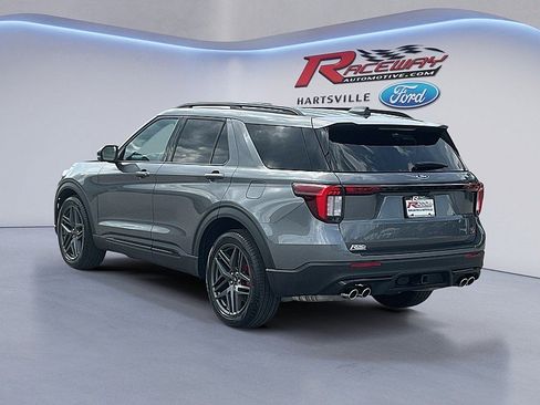 Used 2025 Ford Explorer ST image 2