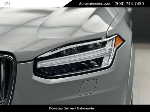 Used 2024 Volvo XC90 B6 Plus image 12