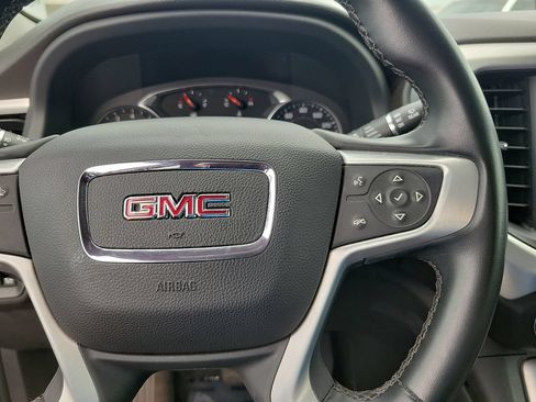 Used 2023 GMC Acadia SLT AWD/4WD image 19