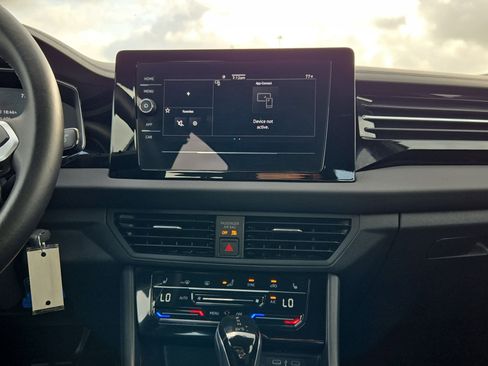 Used 2025 Volkswagen Jetta Sport image 22