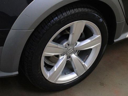 Used 2016 Audi A4 Premium Plus w/ Technology Package image 24