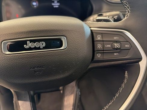 New 2025 Jeep Grand Cherokee Limited image 14