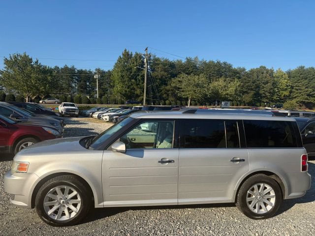 Used 2009 Ford Flex SEL FWD image 2