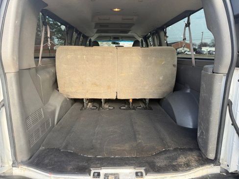 Used 2017 Chevrolet Express 3500 LT w/ LT Preferred Equipment Group image 16