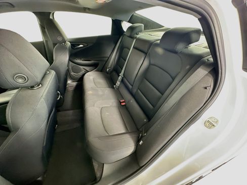 Used 2022 Chevrolet Malibu LT FWD image 28