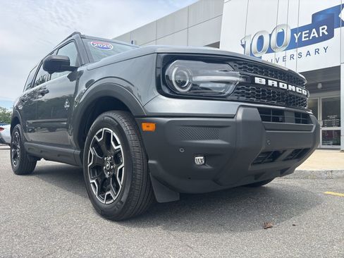 Used 2025 Ford Bronco Sport Outer Banks w/ Outer Banks Tech Package+ AWD/4WD image 10