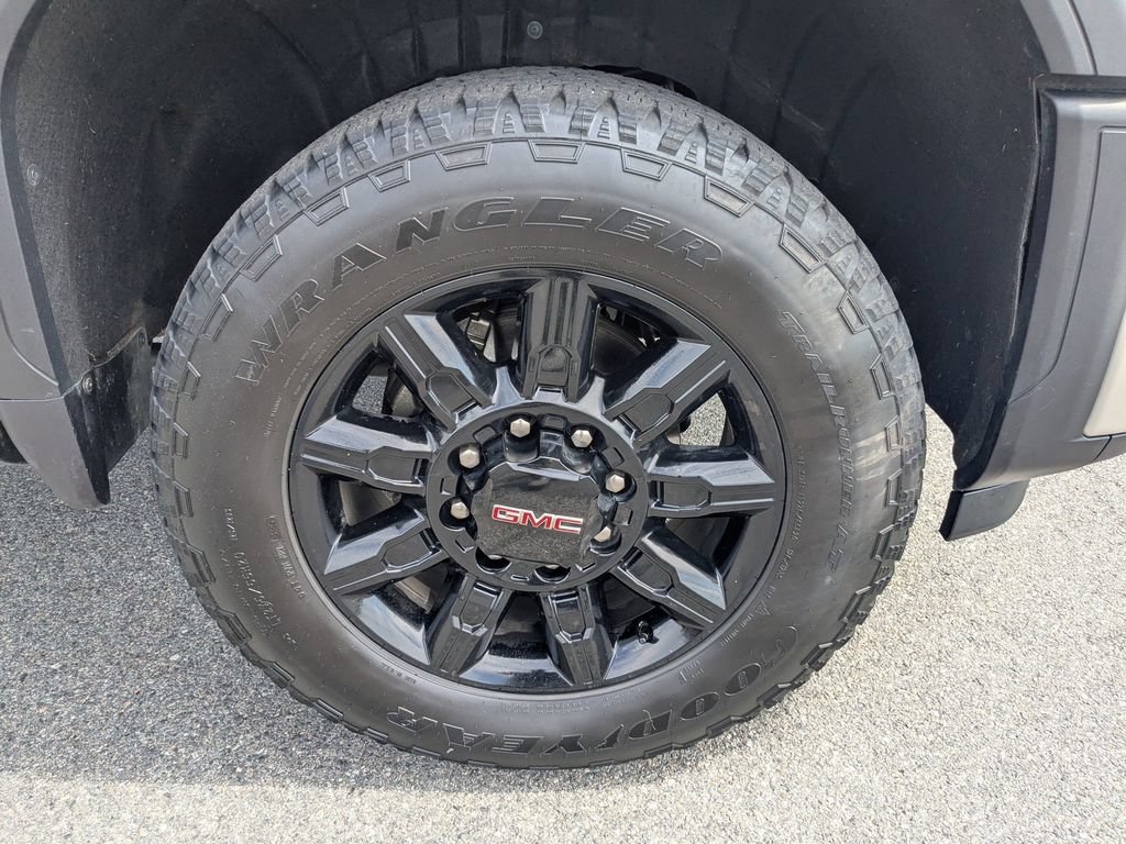 Used 2026 GMC Sierra 2500 AT4 w/ AT4 Premium Plus Package AWD/4WD image 11