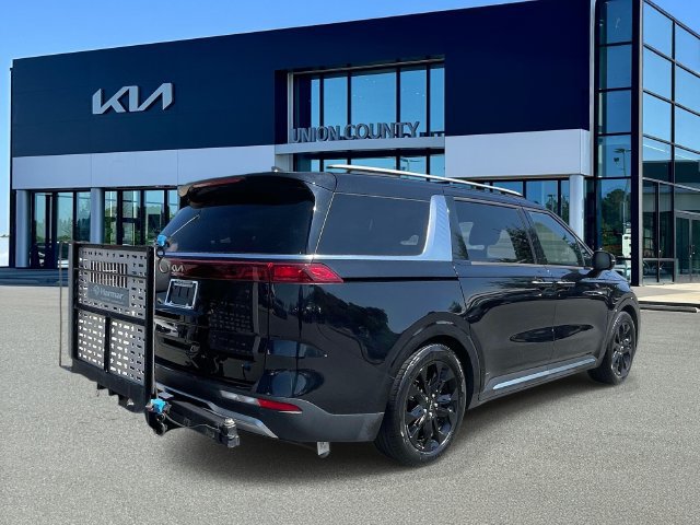 Certified 2022 Kia Carnival SX FWD image 6