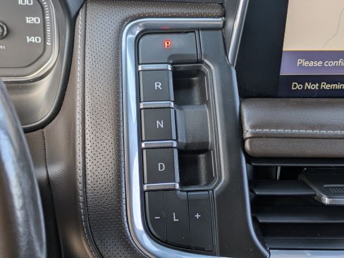 Used 2021 GMC Yukon SLT w/ SLT Luxury Plus Package image 29