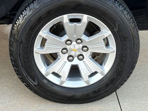 Used 2019 Chevrolet Colorado LT w/ LT Convenience Package RWD image 11