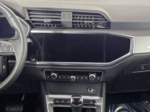 Used 2025 Audi Q3 2.0T Premium image 26