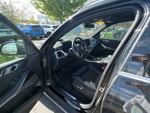 Used 2025 BMW X5 xDrive40i w/ Premium Package AWD/4WD image 11