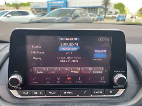 Used 2021 Nissan Rogue SV w/ Premium Package image 23