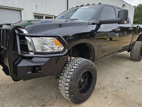 Used 2015 RAM 2500 Tradesman w/ Chrome Appearance Group AWD/4WD image 9