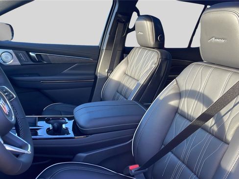 New 2026 Buick Enclave Avenir w/ Super Cruise Package image 17