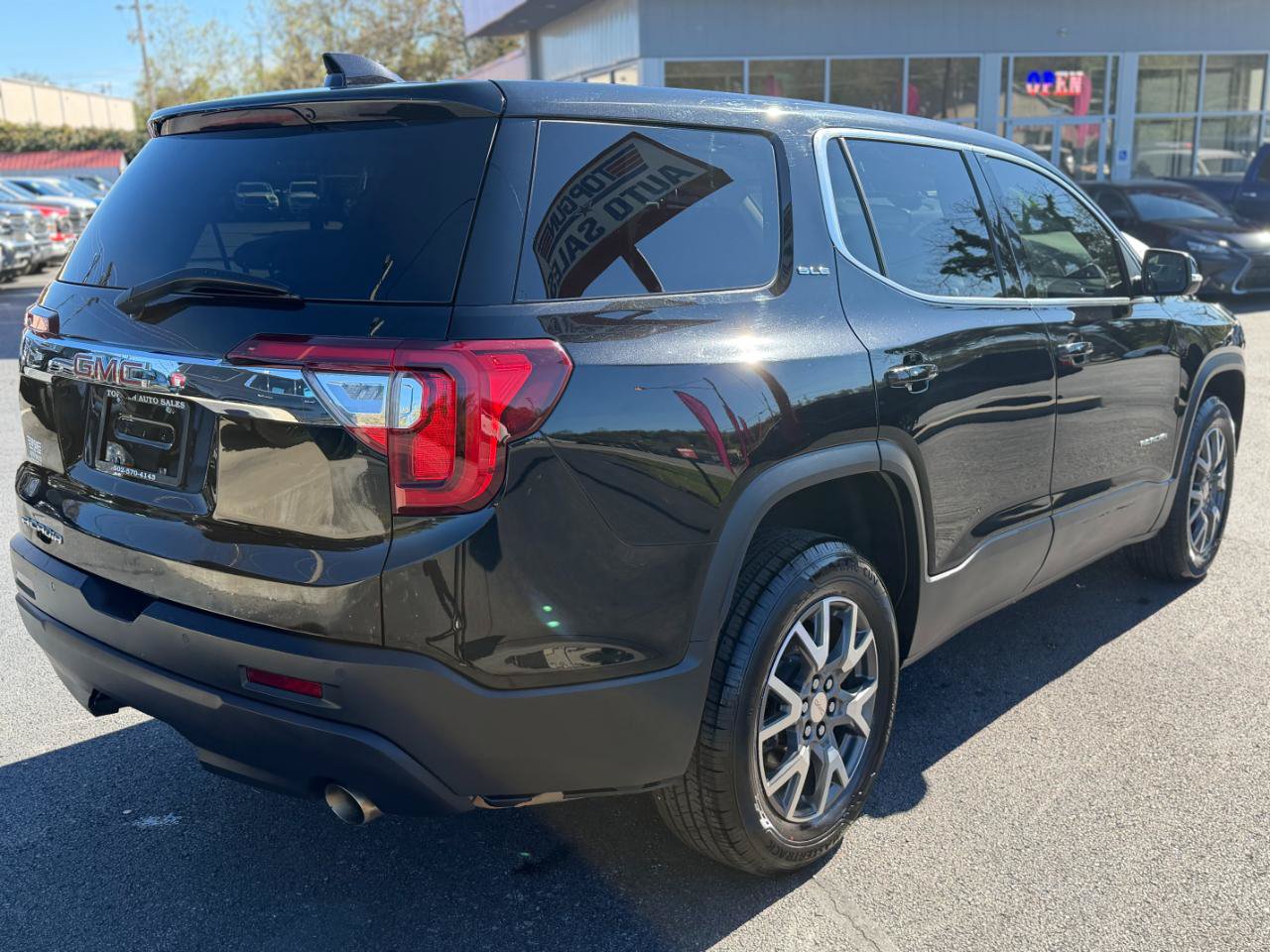 Used 2020 GMC Acadia SLE FWD image 3