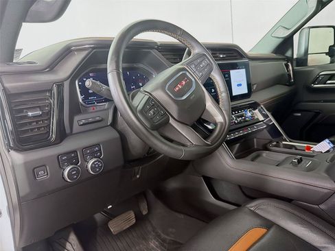 Used 2024 GMC Sierra 3500 AT4 w/ AT4 Premium Plus Package AWD/4WD image 16