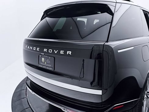 Used 2025 Land Rover Range Rover Autobiography AWD/4WD image 23