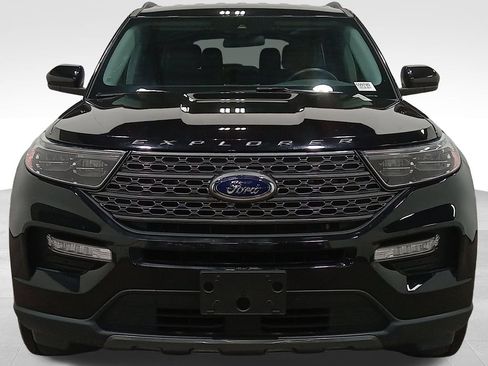 Certified 2023 Ford Explorer XLT w/ Equipment Group 202A AWD/4WD image 11