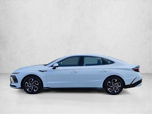 Used 2025 Hyundai Sonata SEL FWD image 9