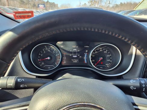 Used 2018 Jeep Compass Limited w/ Navigation Group image 9