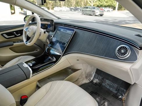 Used 2022 Mercedes-Benz EQS 450+ Sedan image 28