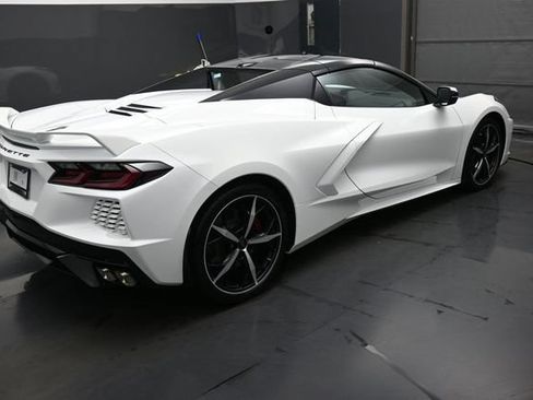 Used 2021 Chevrolet Corvette Stingray Premium Conv w/ Z51 Performance Package RWD image 29