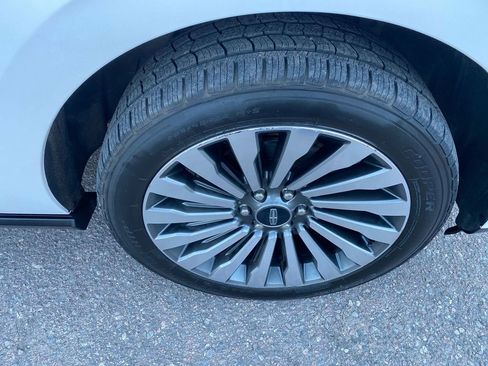 Used 2019 Lincoln Navigator L Reserve w/ Cargo Package image 15