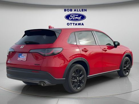 Used 2025 Honda HR-V Sport image 8