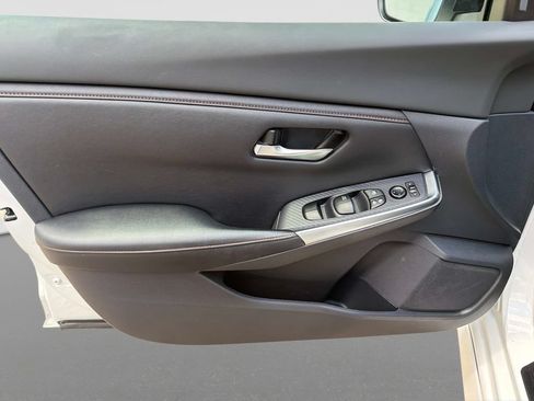 Used 2023 Nissan Sentra SR w/ Electronics Package FWD image 18