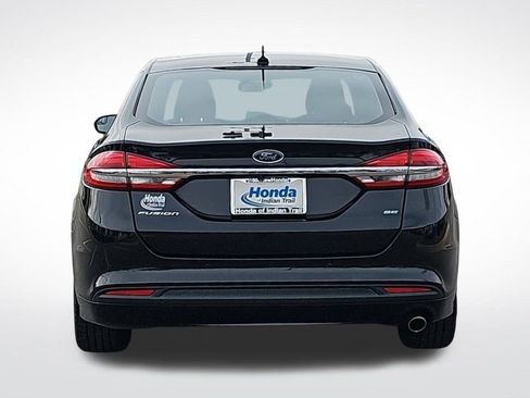 Used 2017 Ford Fusion SE w/ Fusion SE Technology Package image 7