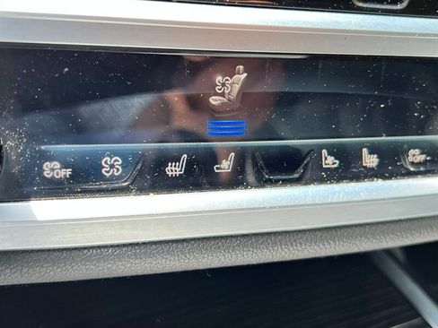 Used 2019 BMW 750i w/ M Sport Package RWD image 46