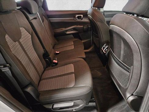 Used 2021 Kia Sorento LX FWD image 20