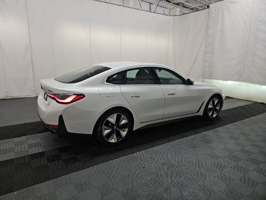 Used 2024 BMW i4 eDrive35 w/ Premium Package RWD image 2