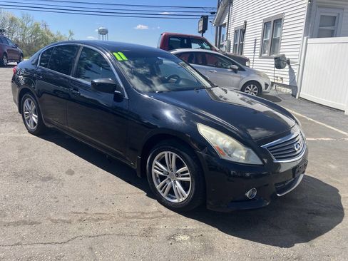 Used 2011 INFINITI G37 x Sedan w/ Premium Pkg AWD/4WD image 4