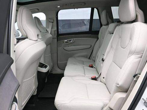 New 2026 Volvo XC90 B6 Ultra w/ Protection Package image 9
