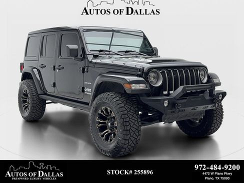 Used 2022 Jeep Wrangler Unlimited Sahara w/ Cold Weather Group AWD/4WD image 1