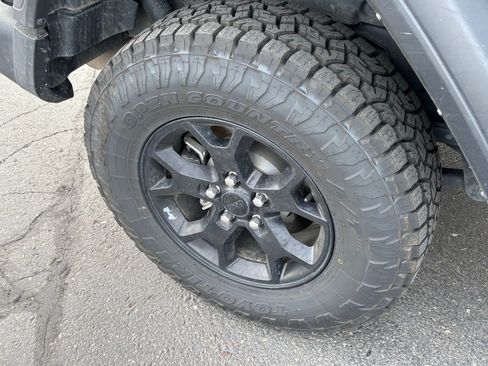 Used 2023 Jeep Wrangler Willys image 11