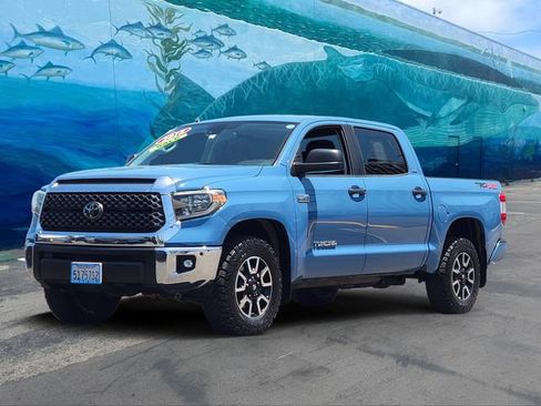Used 2018 Toyota Tundra SR5 w/ TRD Off Road Package AWD/4WD image 3