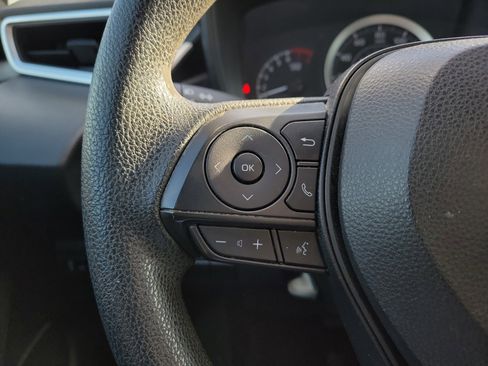 Used 2021 Toyota Corolla LE image 19