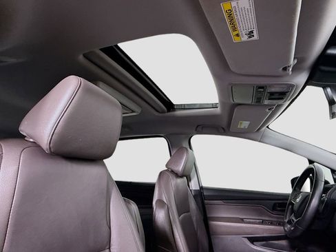 Certified 2018 Honda Odyssey Touring image 19