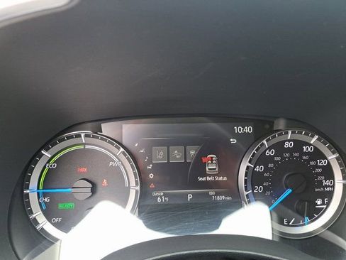 Used 2023 Toyota Highlander XLE AWD/4WD image 14